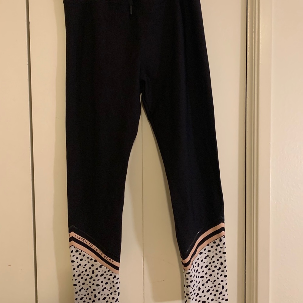 Sarah’s day x white fox boutique leggings!